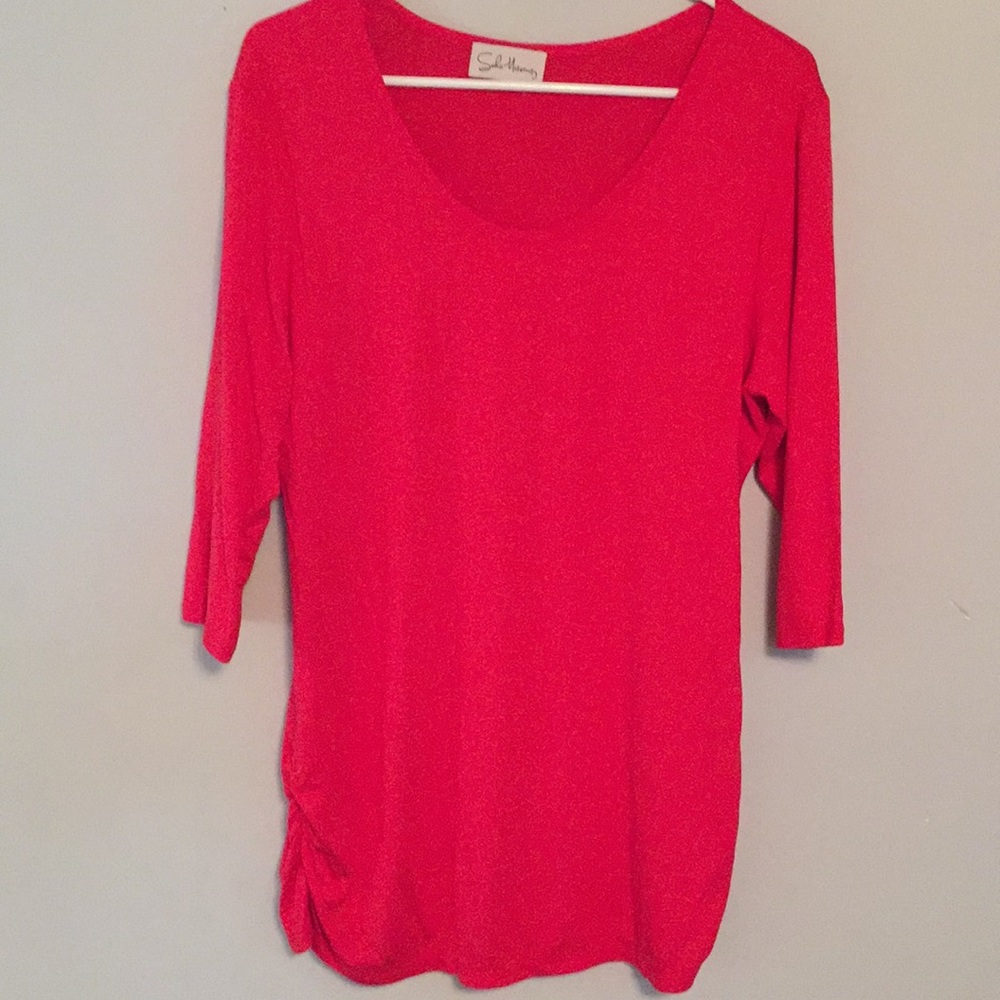 Red maternity top size large